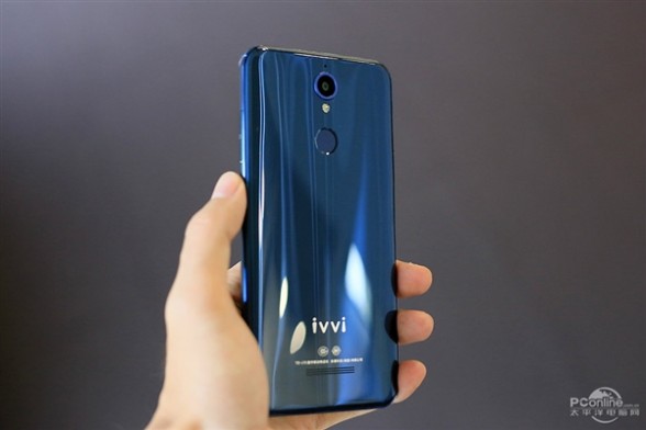 ivvi首款裸眼3D手机K5图赏：流光溢彩颜值赞