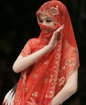 新疆美女图片 神秘新疆——维族美女的面纱（图）