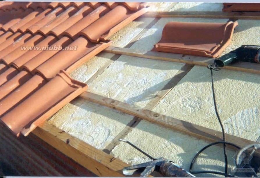 屋顶隔热膜 屋顶隔热材料有哪些 教你屋顶隔热的方法