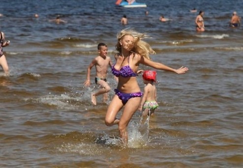  欧洲金发美女 拉脱维亚：白沙滩、金发美女……还有更多……(游记)