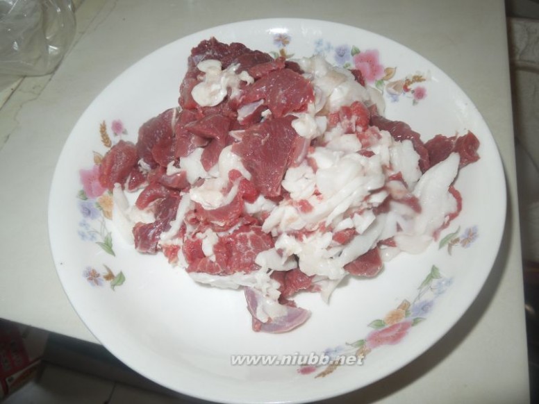 菲菲宝 羊肉炒木耳的做法，羊肉炒木耳怎么做好吃，羊肉炒木耳的家常做法