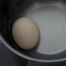怎样腌咸鸡蛋 腌咸鸡蛋的做法，腌咸鸡蛋怎么做，腌咸鸡蛋的家常做法