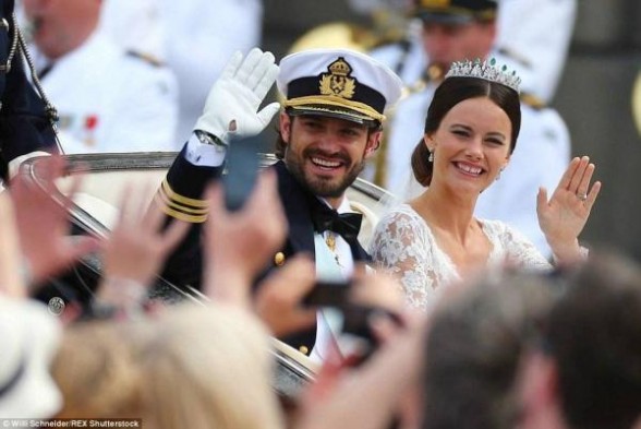 瑞典王子 瑞典王子迎娶比基尼泳装模特 王室要求清除文身