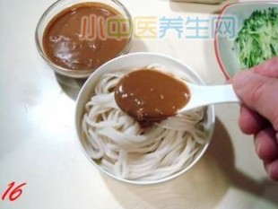 消暑开胃&#8226;北京人的美食“芝麻酱面”_芝麻酱面