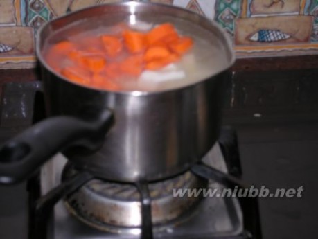淮山排骨汤的做法 淮山汤的做法，淮山汤怎么做好吃，淮山汤的家常做法