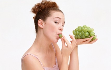 吃葡萄会胖吗 吃葡萄会胖吗 秋季葡萄减肥法好享瘦