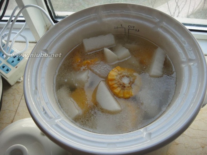 腊 腊骨萝卜汤的做法，腊骨萝卜汤怎么做好吃，腊骨萝卜汤的家常做法