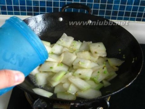 炒冬瓜的做法 清炒冬瓜的做法，清炒冬瓜怎么做好吃，清炒冬瓜的家常做法