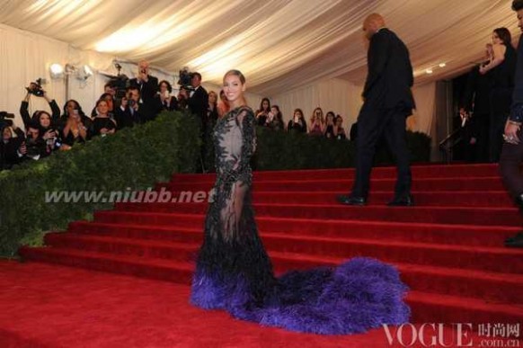 met ball 谁去了Met Ball？她们都穿了什么？