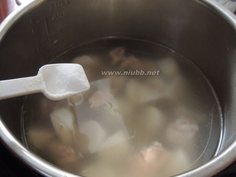 炖排骨的做法大全 山药排骨汤的做法,山药排骨汤怎么做好吃,山药排骨汤的家常做法