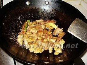 河蚌汤的做法 河蚌豆腐汤的做法，河蚌豆腐汤怎么做好吃，河蚌豆腐汤的家常做法