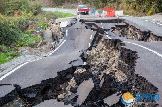 新西兰7.5级强震 新西兰发生7.5级地震现场视频 新西兰地震引发海啸视频
