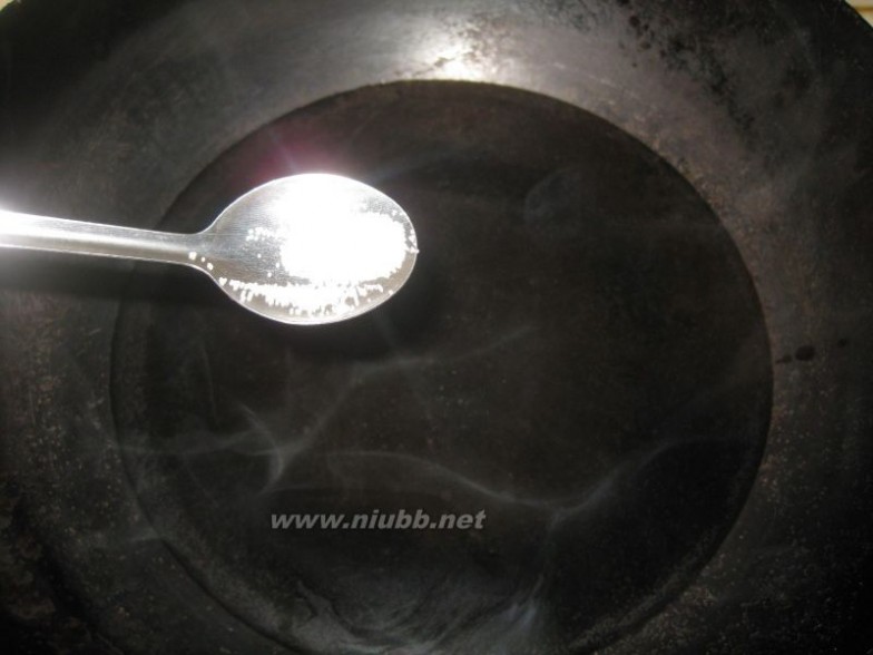 煎蛋的做法 水煮荷包蛋的做法，水煮荷包蛋怎么做好吃，水煮荷包蛋的家常做法