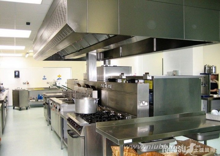 商用厨房设计 商用厨房怎么设计 商用厨房装修效果图