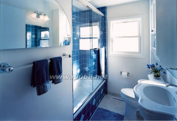 小浴室装修效果图 四款小浴室装修,让空间被充分利用