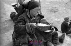 令人触目惊心的饥荒 1942年大饥荒真实老照片，令人触目惊心的惨景重现