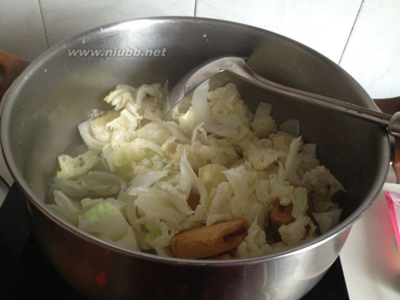 老马和小鱼 白菜鱼豆腐的做法，白菜鱼豆腐怎么做好吃，白菜鱼豆腐的家常做法