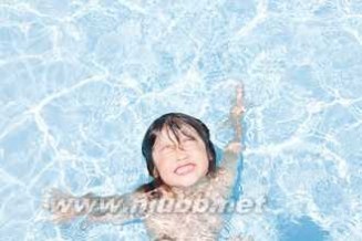 干性溺水 Mr.wen：夏季游泳 防“干性溺水”