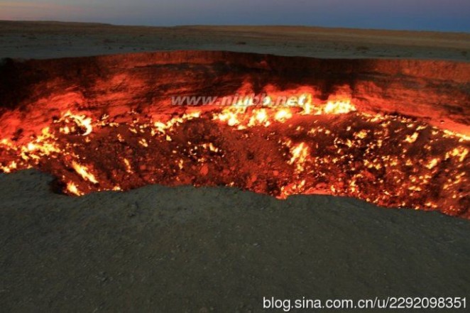 全球十大最壮观坑洞：地狱之门居榜首