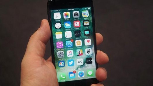 苹果组建秘密团队，打算把 iPhone 变成你未来的病历卡