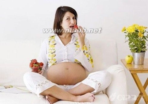 孕早期安胎食谱 怀孕头三个月吃什么保胎？ 怀孕早期的营养食谱