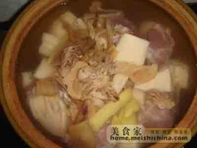 墨鱼排骨汤的做法 墨鱼排骨汤的做法