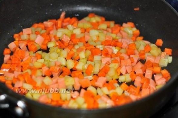 焗饭 土豆胡萝卜芝士焗饭的做法,土豆胡萝卜芝士焗饭怎么做好吃,土豆胡萝卜芝士焗饭的家常做法