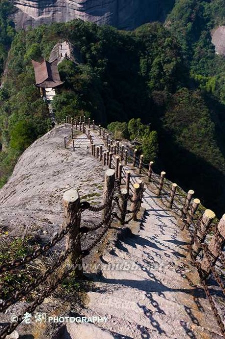 八角寨 八角寨：一个比丹霞山更美的地方