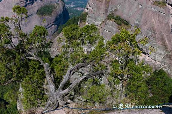 八角寨 八角寨：一个比丹霞山更美的地方