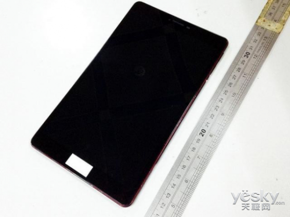 谷歌新平板Nexus 8工程机曝光 或含土豪金版