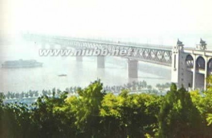1957年10月15日武汉长江大桥通车_武汉长江大桥简介