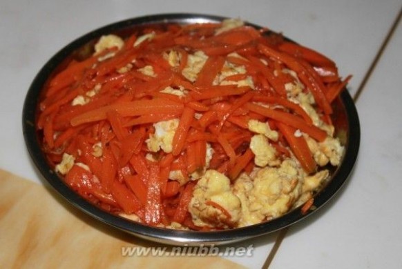 红萝卜炒鸡蛋 红萝卜炒鸡蛋 的做法,红萝卜炒鸡蛋 怎么做好吃,红萝卜炒鸡蛋 的家常做法