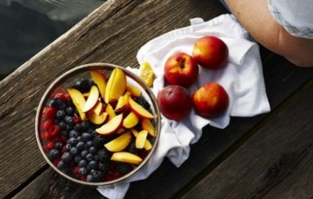 吃什么可以全身美白 吃什么水果能美白全身 常吃7种高VC水果全身美白看得见