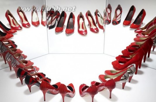 女鞋品牌排行 2015年最受网民喜爱的10大女鞋品牌排名