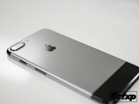 这款手机皮肤能够让你的iPhone 7 Plus看起来像初代iPhone