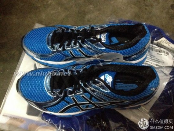 triumph 三双“明星鞋”的横向对比：Saucony 索康尼 Triumph 10 & asics 亚瑟士 GT2000 VS GT2000-2