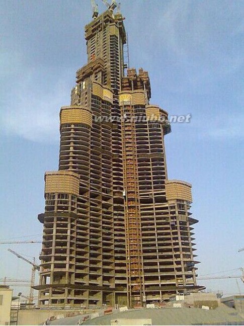 迪拜塔在哪 迪拜塔身处沙漠，基础结构如何满足结构要求？ 
