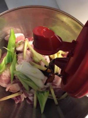 肉粽怎么做 蛋黄肉粽的做法，蛋黄肉粽怎么做，蛋黄肉粽的家常做法