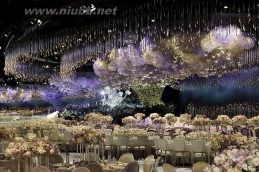 6.5万颗水晶装饰婚礼 组图：迪拜土豪新娘婚礼场地装饰数万颗水晶