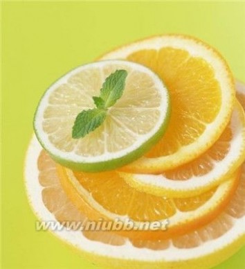 春夏来临 常喝柠檬水的11个好处_喝柠檬水的好处