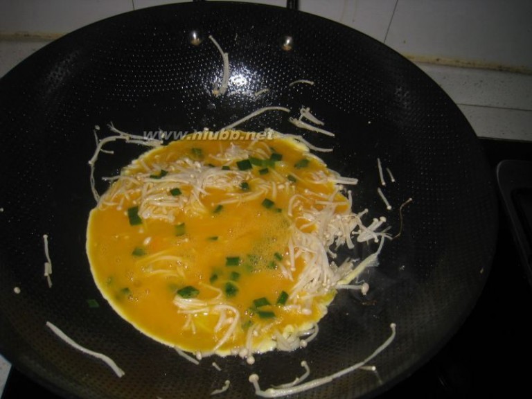 金针菇炒鸡蛋 金针菇炒蛋的做法,金针菇炒蛋怎么做好吃,金针菇炒蛋的家常做法