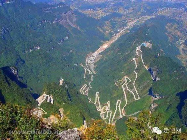天门山轮滑 世界最险公路在中国！天门山盘山公路99道弯！你敢开车去练胆？