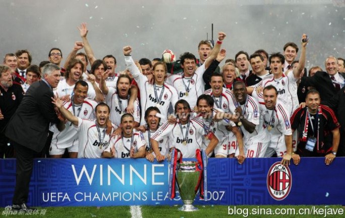 欧冠20年 历届欧冠冠军捧杯回顾回眸近20年欧洲冠军联赛夺冠阵容2012谁将站欧洲之巅
