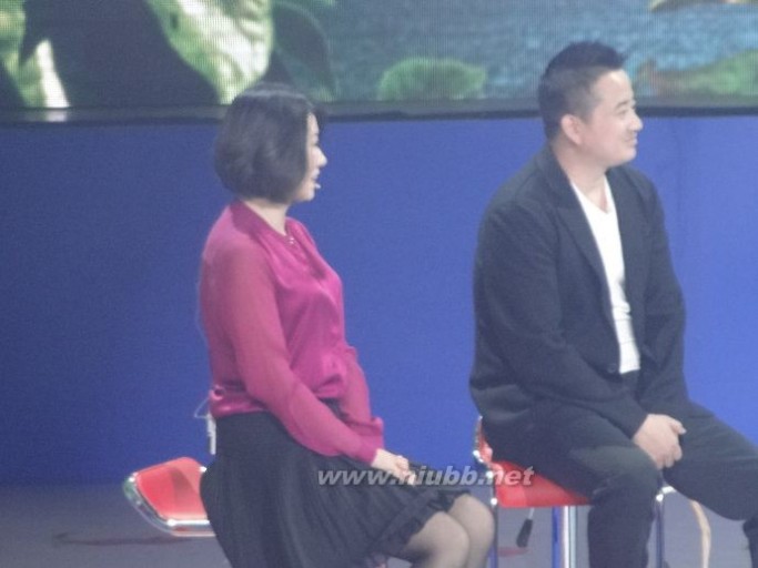 《樱桃红》剧组演员在山东卫视参加首映大典