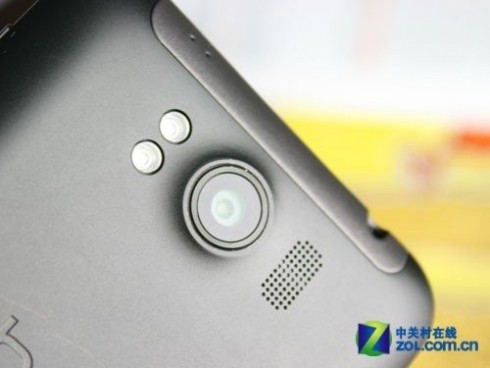 WP7.5系统配4.7吋巨屏 HTC Titan评测