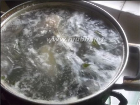 海带炖排骨汤的做法 海带排骨汤的做法,海带排骨汤怎么做好吃,海带排骨汤的家常做法