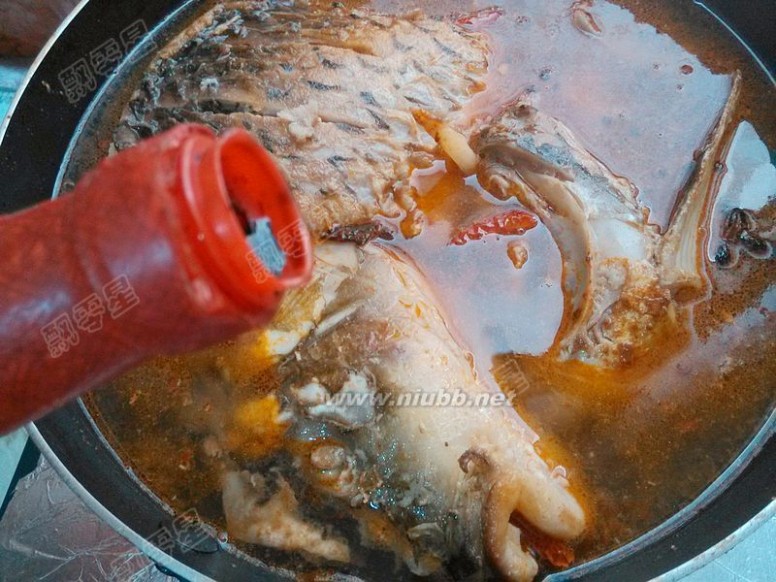 豆腐炖鱼的做法 冻豆腐炖鱼的做法，冻豆腐炖鱼怎么做好吃，冻豆腐炖鱼的家常做法