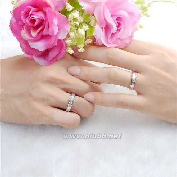 结婚戒指的戴法，结婚戒指戴法的意义？