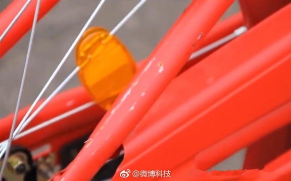 “中国红”版共享单车亮相：简直一群小龙虾！