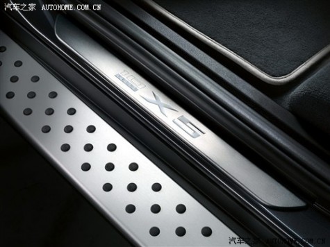 61阅读 进口宝马 宝马X5 2010款 xDrive30i尊贵型十周年纪念版